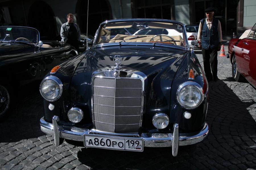  Mercedes-Benz 220S 1956 года  (фото 4 из 19)